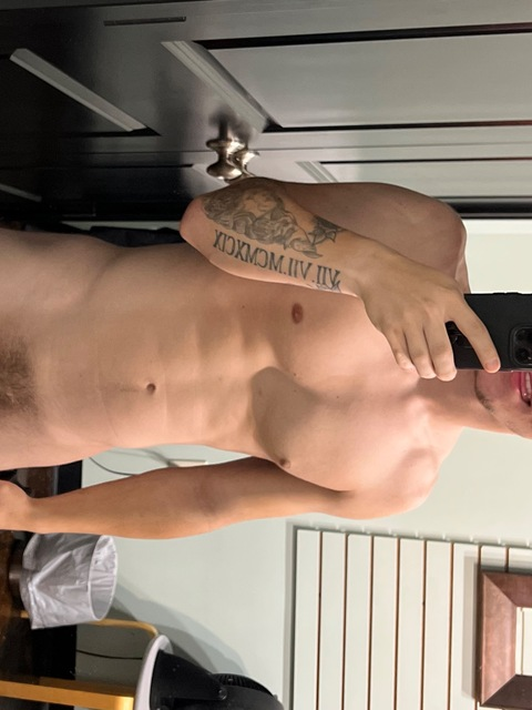 alphahoward7 onlyfans leaked picture 1