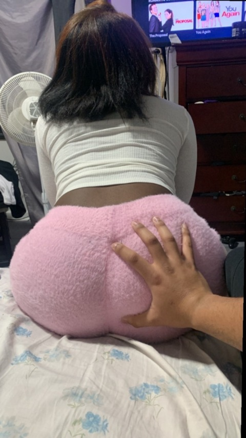 blackbeautylo onlyfans leaked picture 1