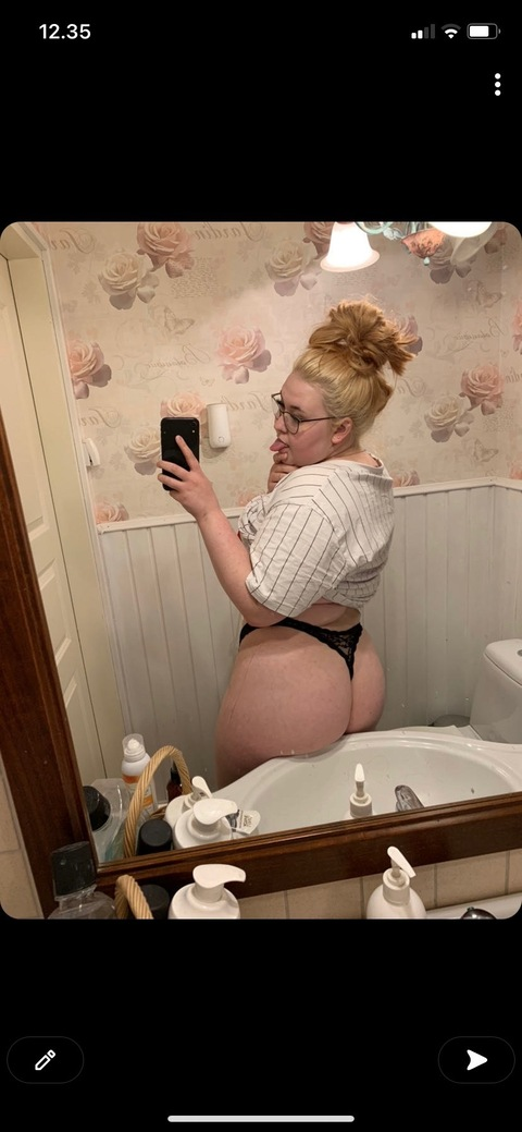 bootyb1tch onlyfans leaked picture 1