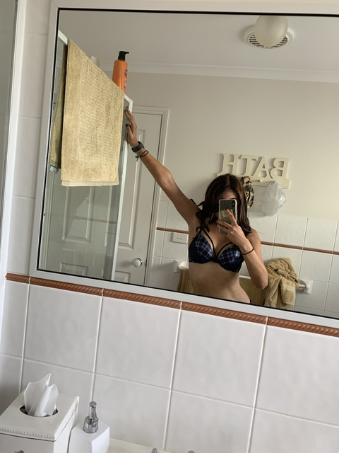 brookefranks_x onlyfans leaked picture 1