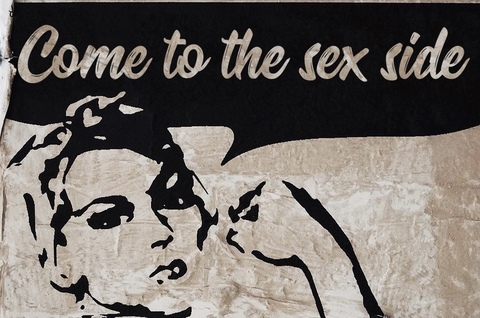 Header of cometothesexside