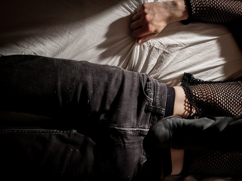 Header of crimsonhaze