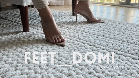 Header of feet_domi08