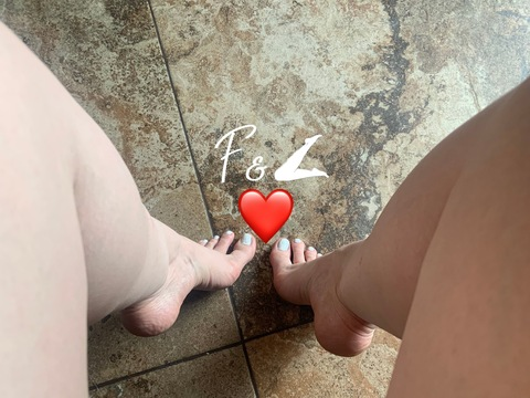 feetsandlegslove onlyfans leaked picture 1