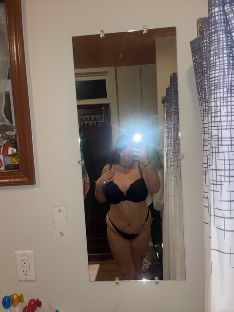 Header of itzkittykatt