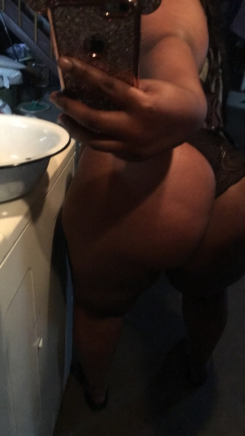 juicynaee28 onlyfans leaked picture 1