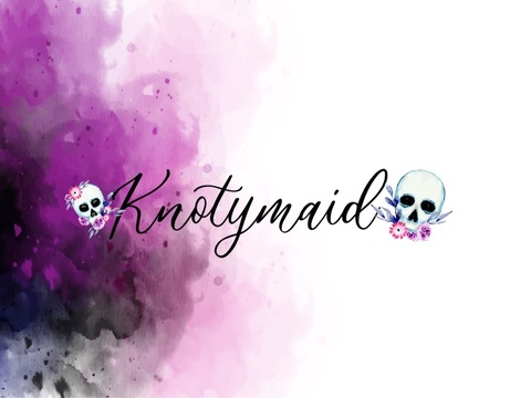 Header of knotymaid