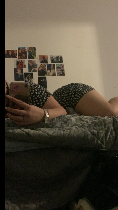 liza.loo onlyfans leaked picture 1