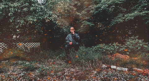 Header of loneboyvlt