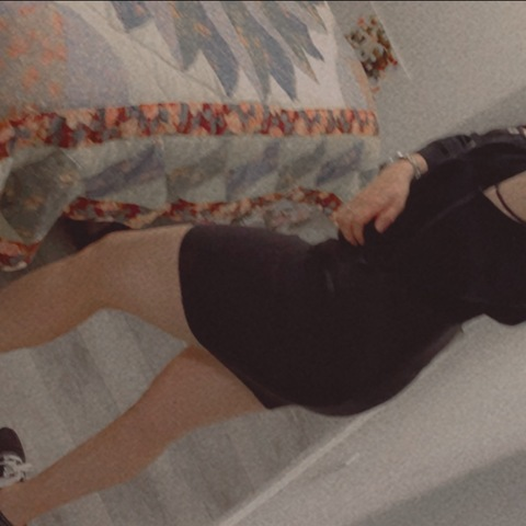 Header of lonelybrunette