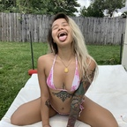 View lordlyndafree (Lynda Nguyen) OnlyFans 104 Photos and 40 Videos for free 

 profile picture