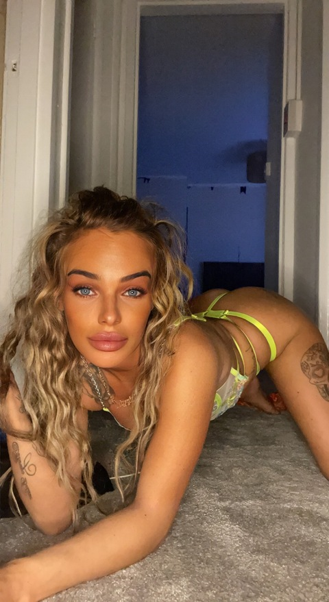 lou11x onlyfans leaked picture 1