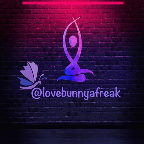 Header of lovebunnyafreak