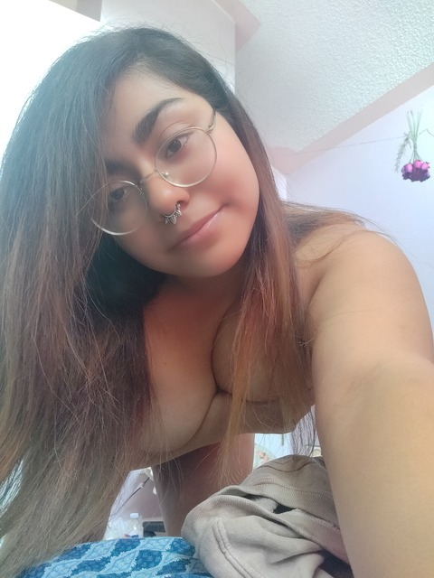 lovelyrainn onlyfans leaked picture 1