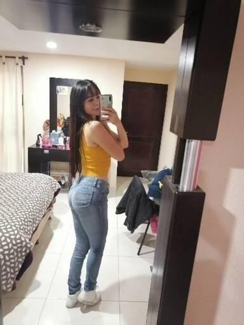 luz_uribe onlyfans leaked picture 1