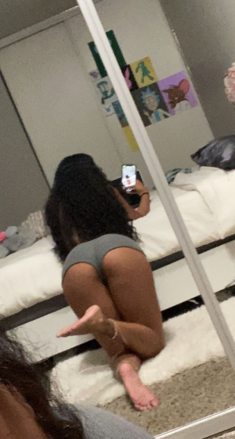 missmonettt onlyfans leaked picture 1