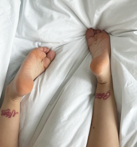 Header of misspetitefeet1