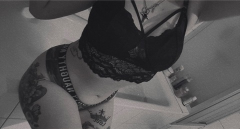 Header of mrs.inked