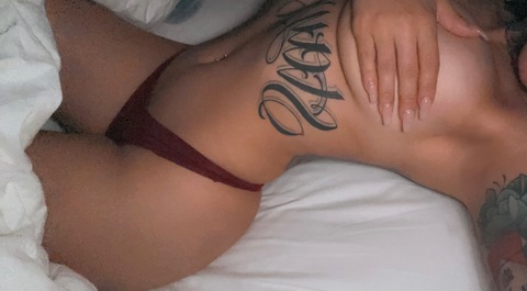 ohitsasshley onlyfans leaked picture 1