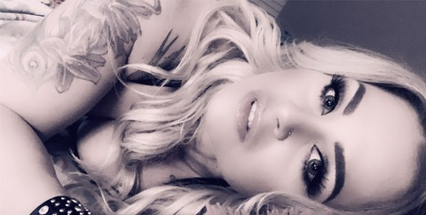 Header of pintsizedbombshell