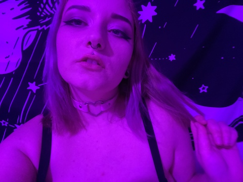 posqueen01 onlyfans leaked picture 1