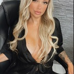 queenroberta OnlyFans Leaked Photos and Videos 

 profile picture