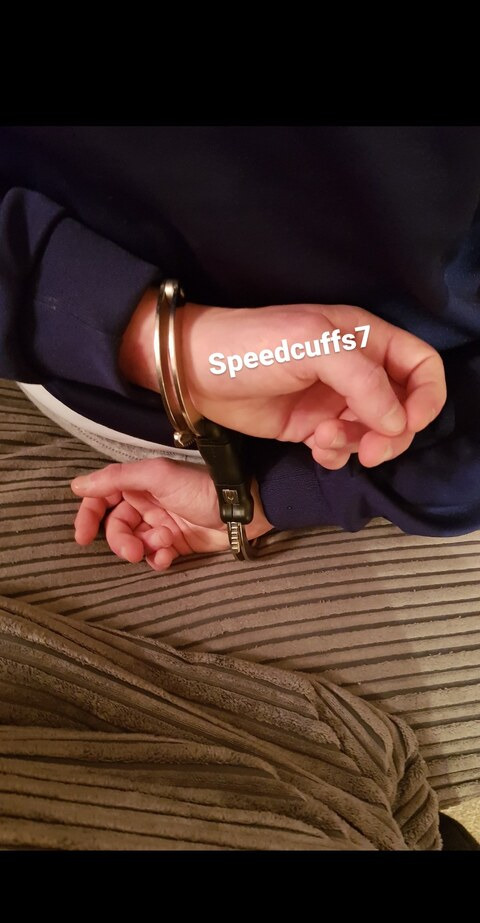 Header of speedcuffs7
