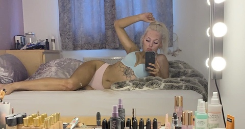 thebestblondie onlyfans leaked picture 1