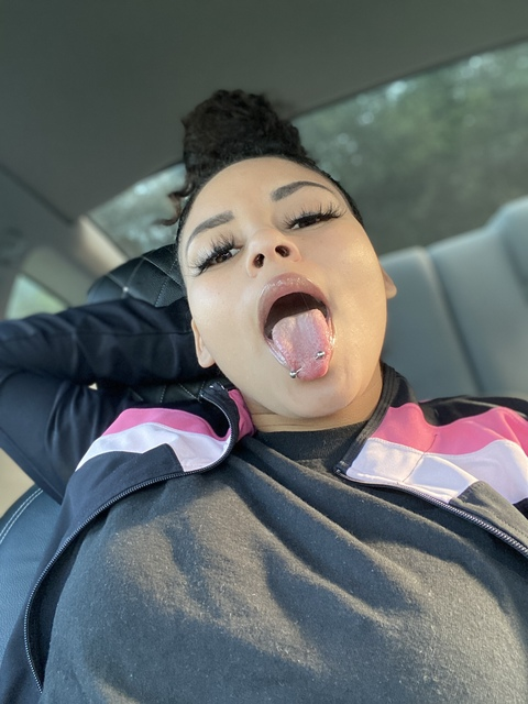 therealnicolee onlyfans leaked picture 1