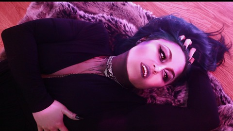 Header of thevampirekitten