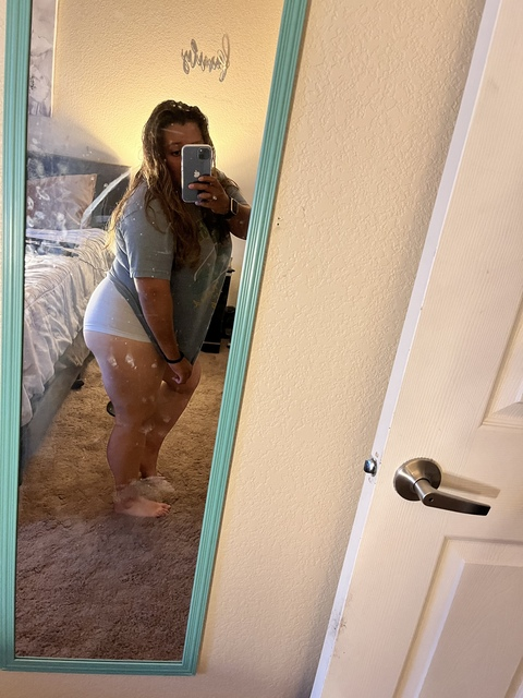 thic_curvy24free onlyfans leaked picture 1