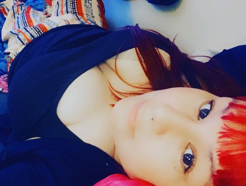 Header of titty.dollxx