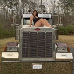 Free access to trucker_gurl30 (Trucker_gurl30) Leak OnlyFans 

 profile picture