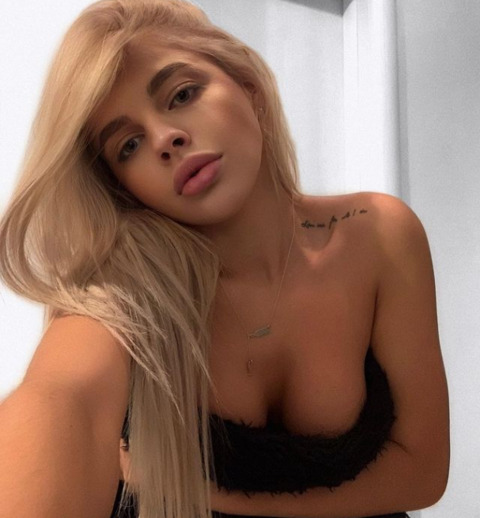 valentina.lungu onlyfans leaked picture 1