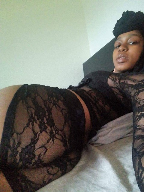 witchylipzz onlyfans leaked picture 1