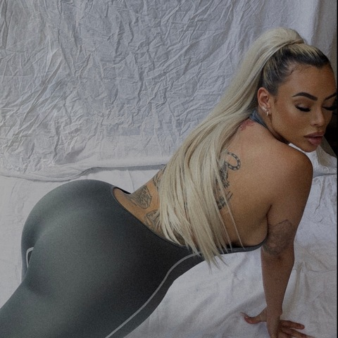 yasmine_cecilia onlyfans leaked picture 1